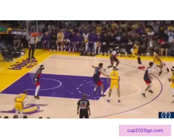 布朗尼回忆与父亲单挑比赛：赢得比赛后他不小心打碎了篮板